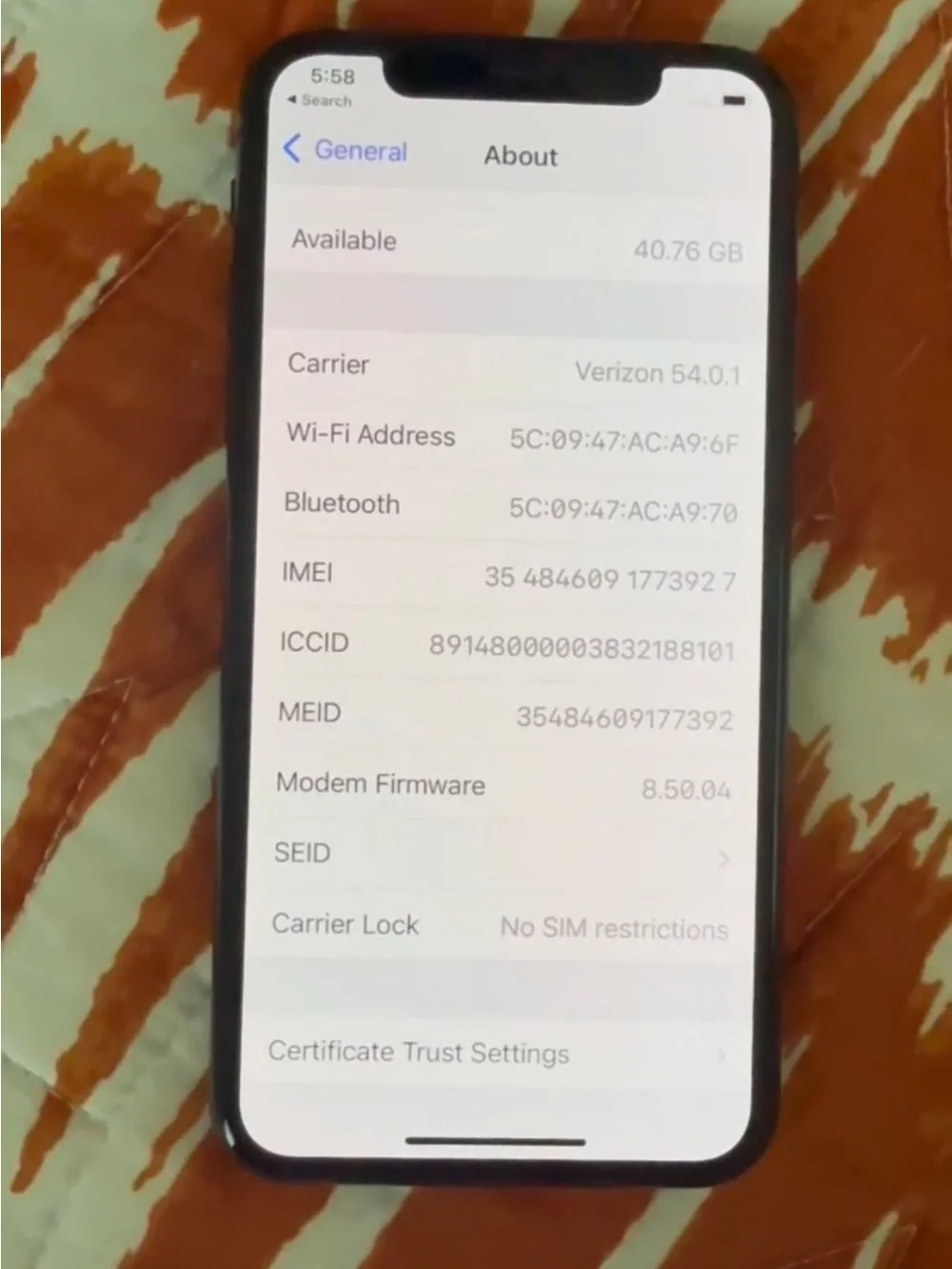 Apple iPhone X 64 GB Unlocked - (Any Carrier) Excellent Condition in sleek black